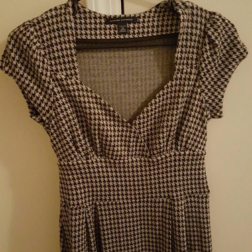 Must have Banana Republic dress - Picture 4 of 4